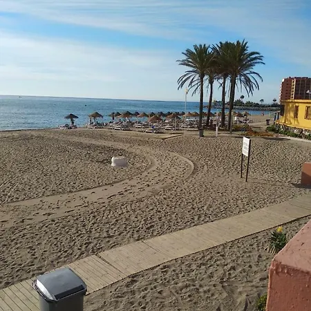 Ana Junto A La Playa Benalmadena