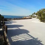 Ana Junto A La Playa Benalmádena